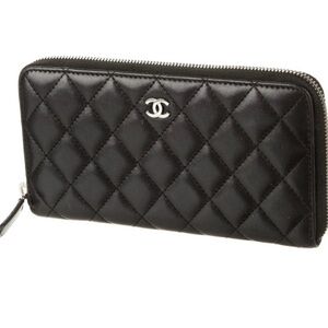 Chanel Lambskin zippy Wallet